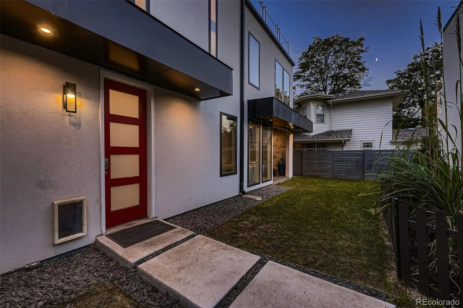 04122026155223 1600 45