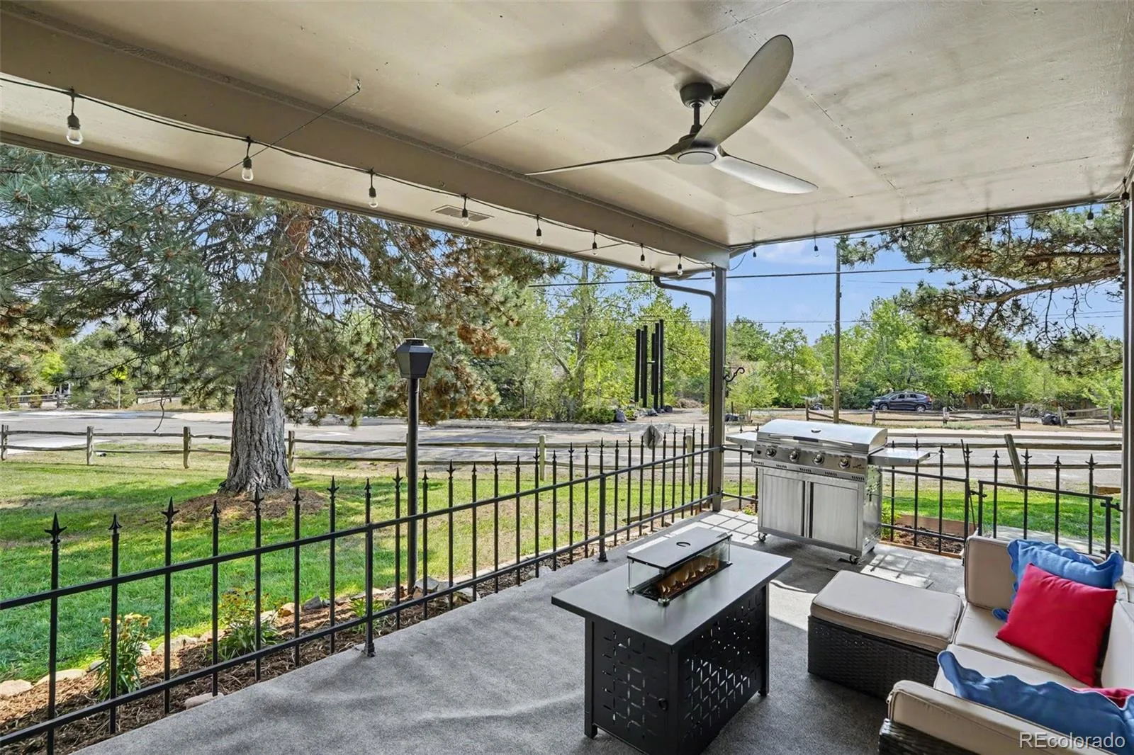 986 Welch Court Golden CO 80401 | MLS #REC5797465 08242026153400 1600 26