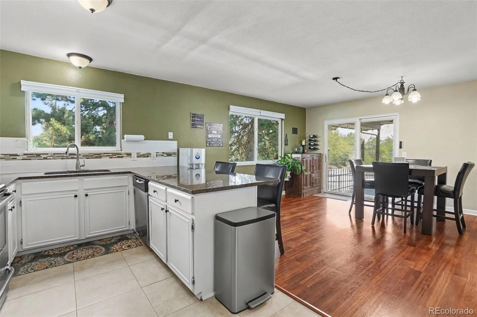 986 Welch Court Golden CO 80401 | MLS #REC5797465 08242026153400 1600 4