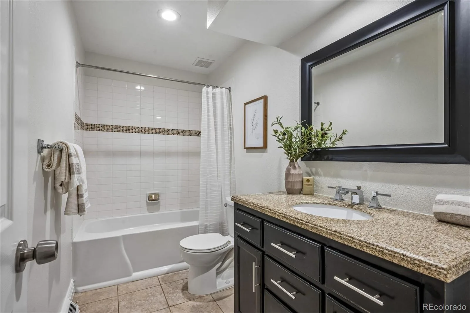 3924 S Wabash Street Denver CO 80237 | MLS #REC5798708 08212026192812 1600 24