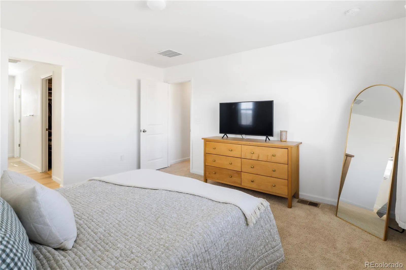 04012026174007 1600 17