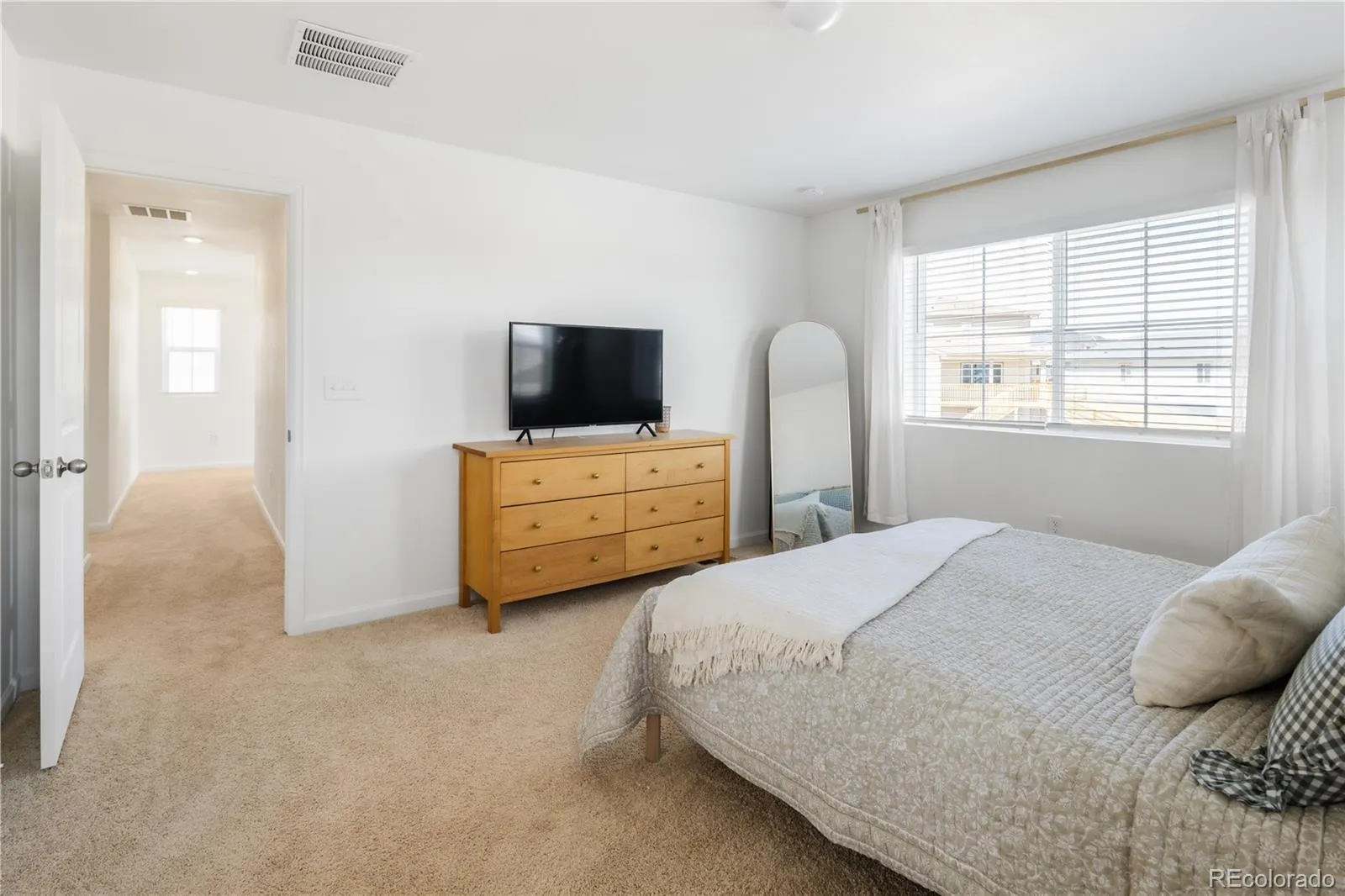 04012026174007 1600 18