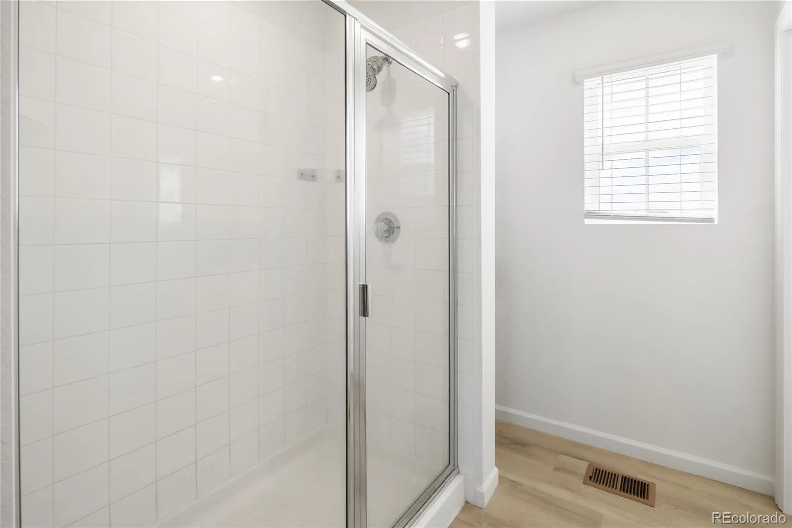 04012026174007 1600 22