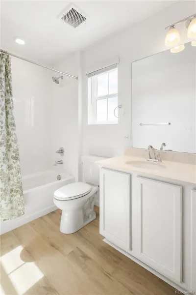 04012026174007 800 27