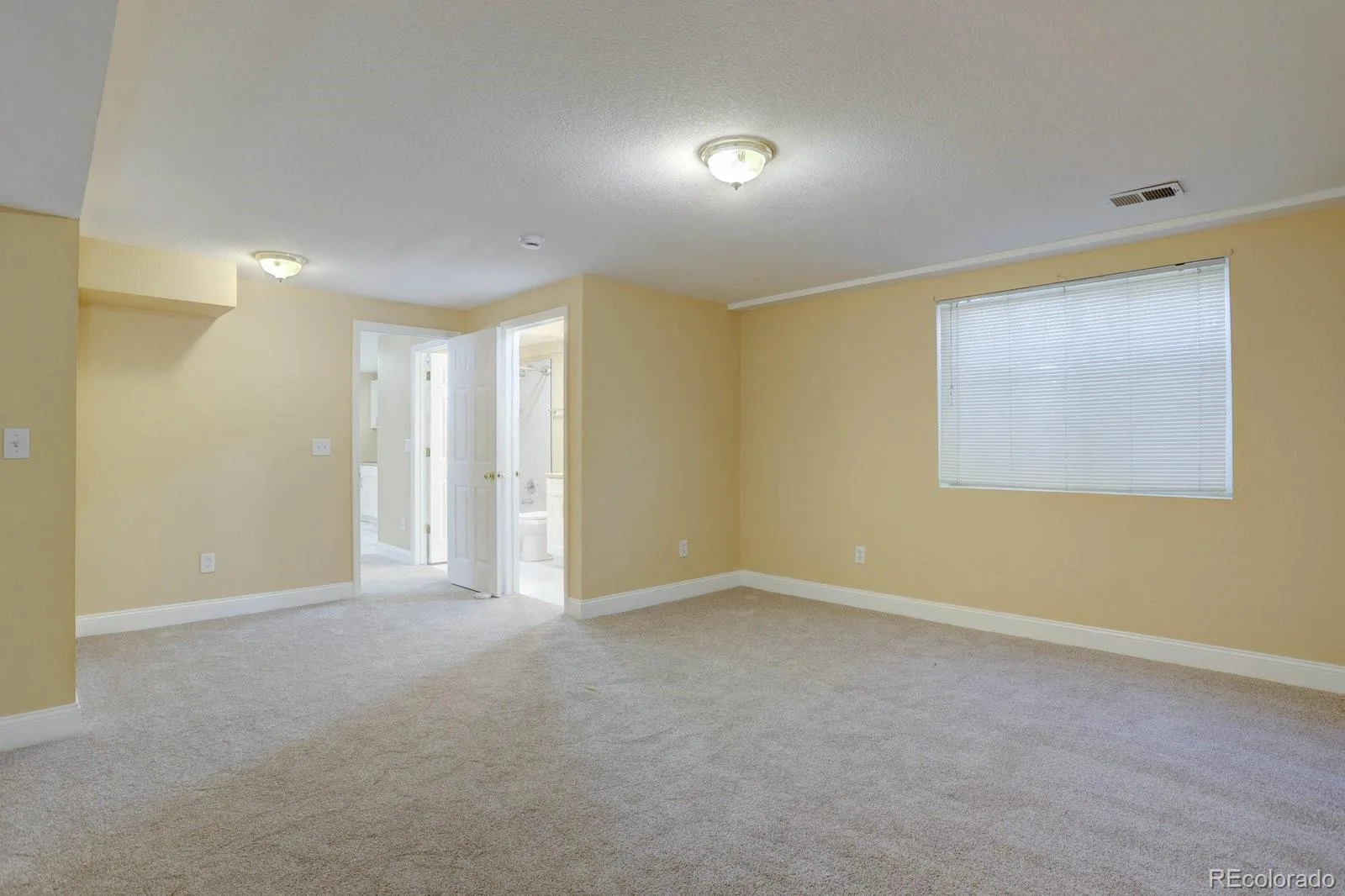 2522 Atchison Street Aurora CO 80011 | MLS #REC5805242 09242026053603 1600 27