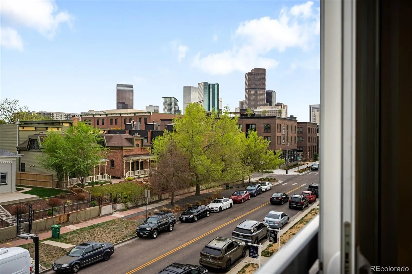 04102026212626 1600 14