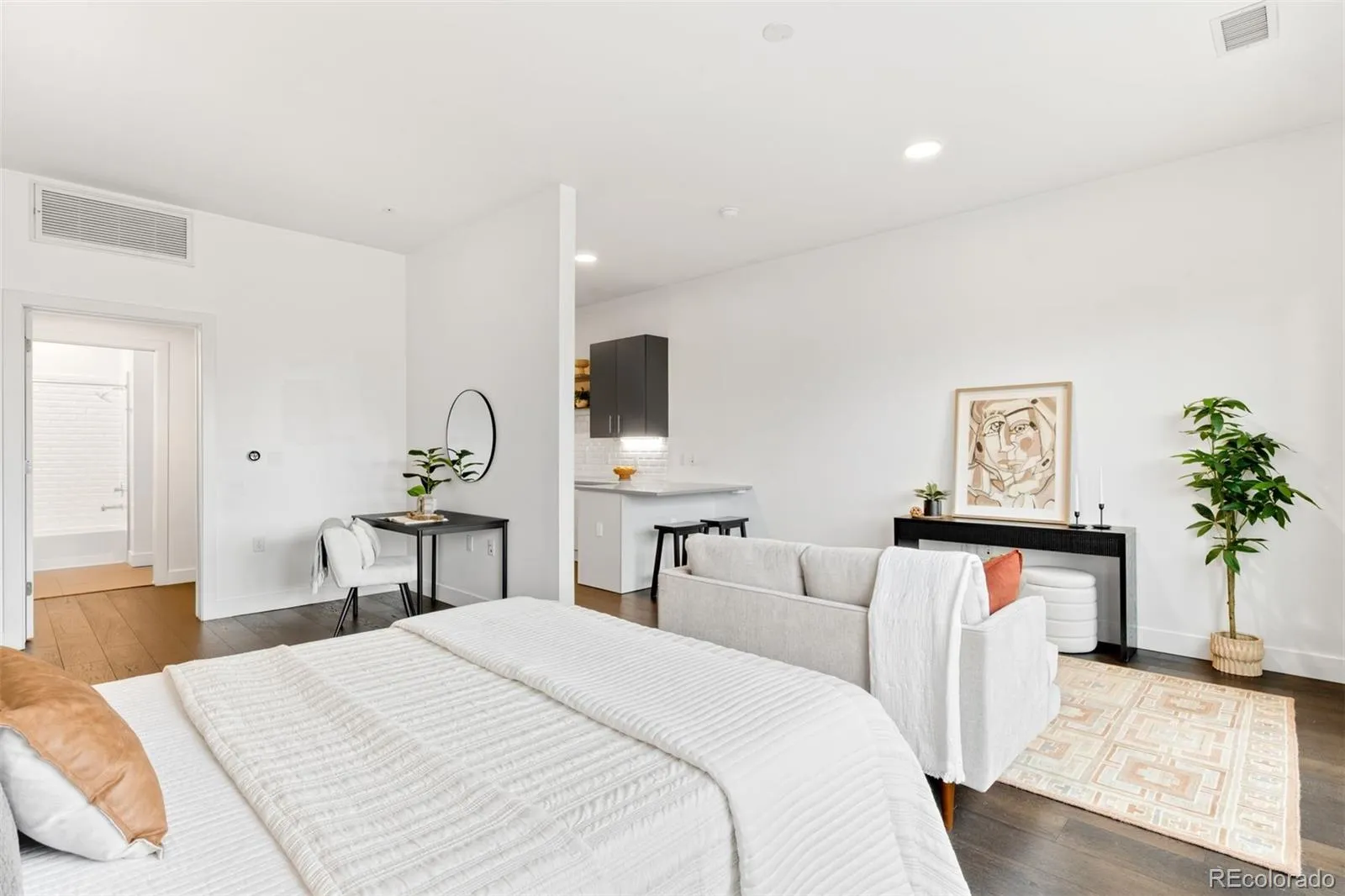 04102026212626 1600 7