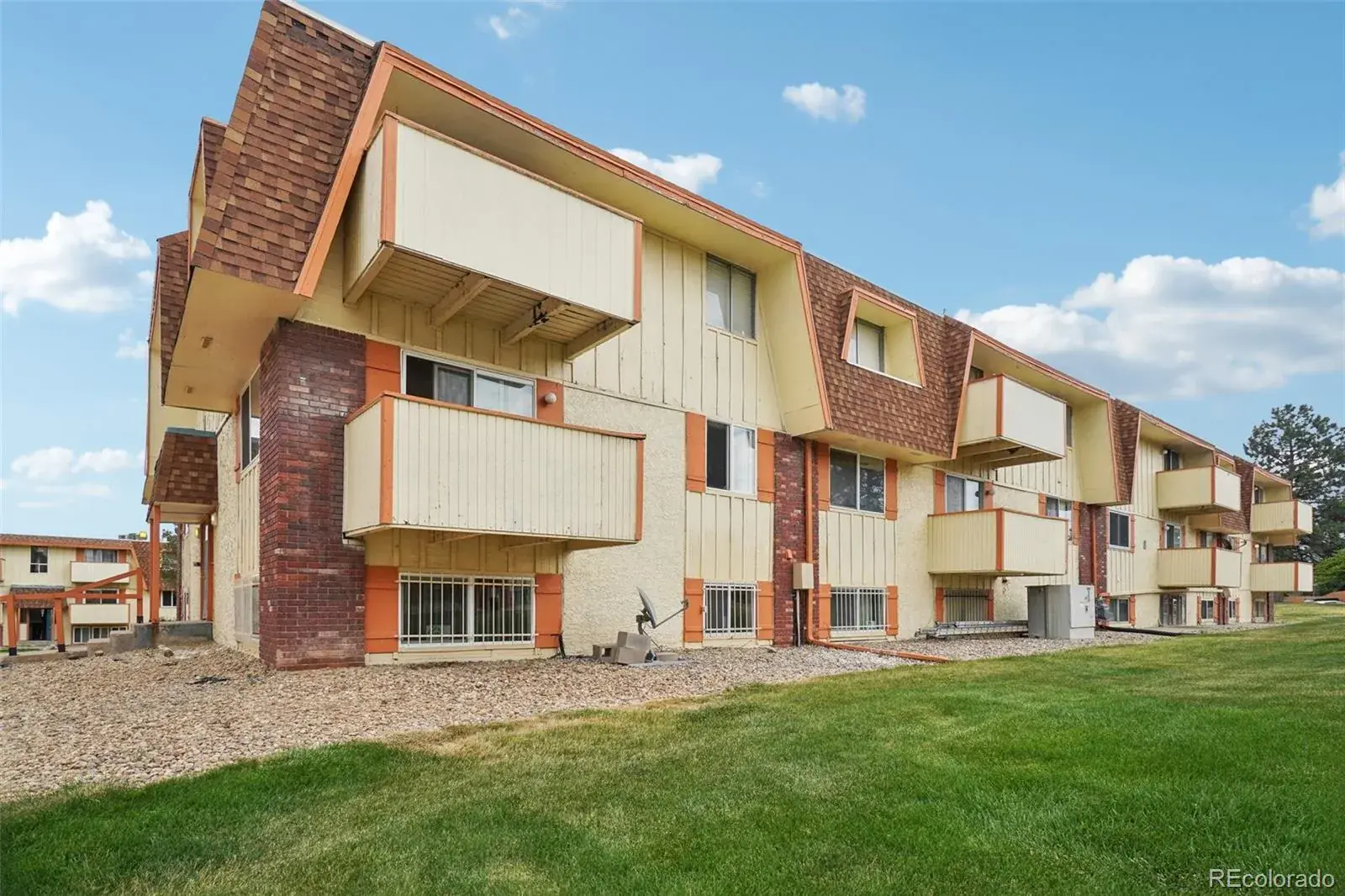 10211 Ura Lane #8-207 Thornton CO 80260 MLS #REC5807137 02022026051747 1600 27