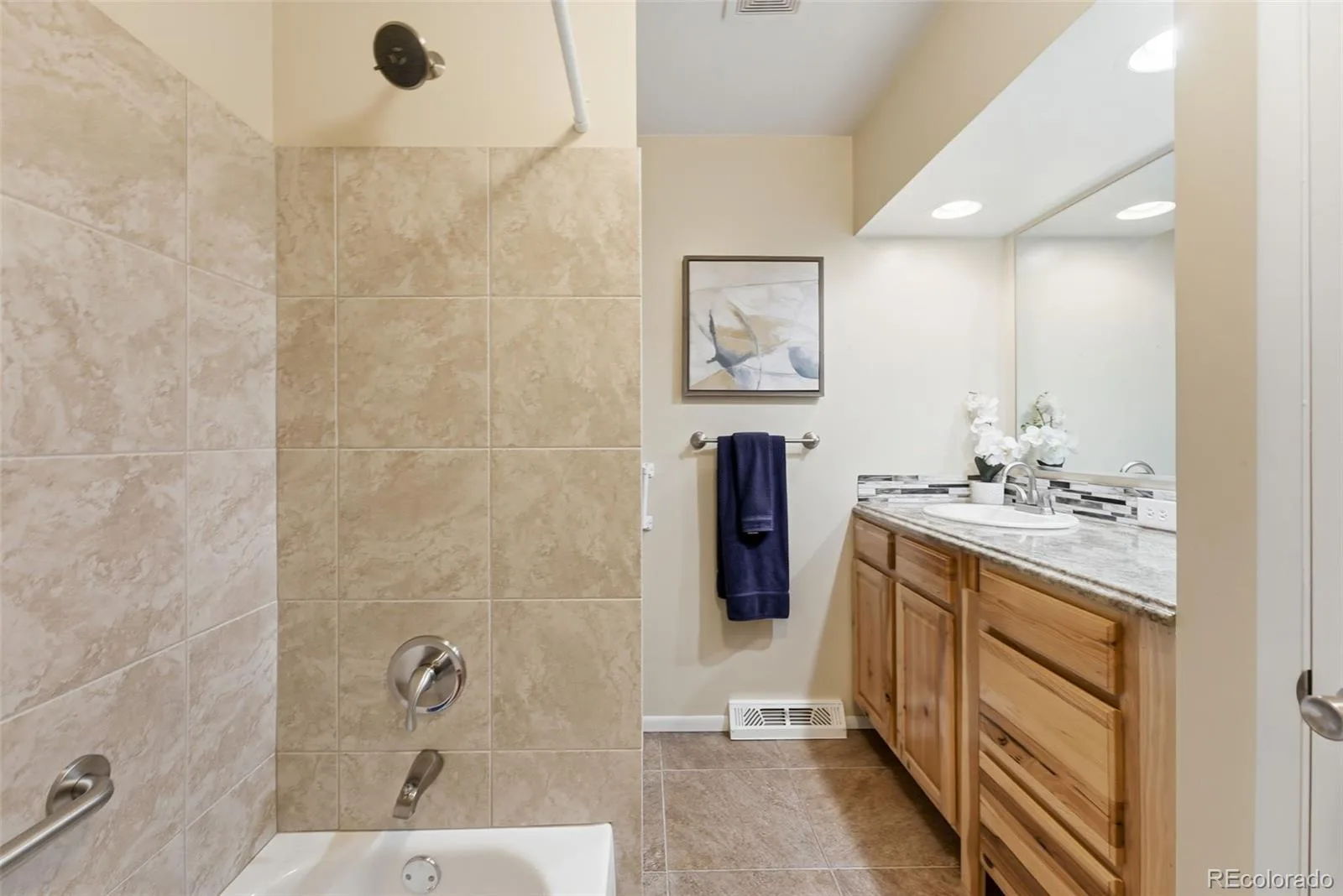 6655 E Amherst Avenue Denver CO 80224 MLS #REC5807374 06102026211058 1600 19