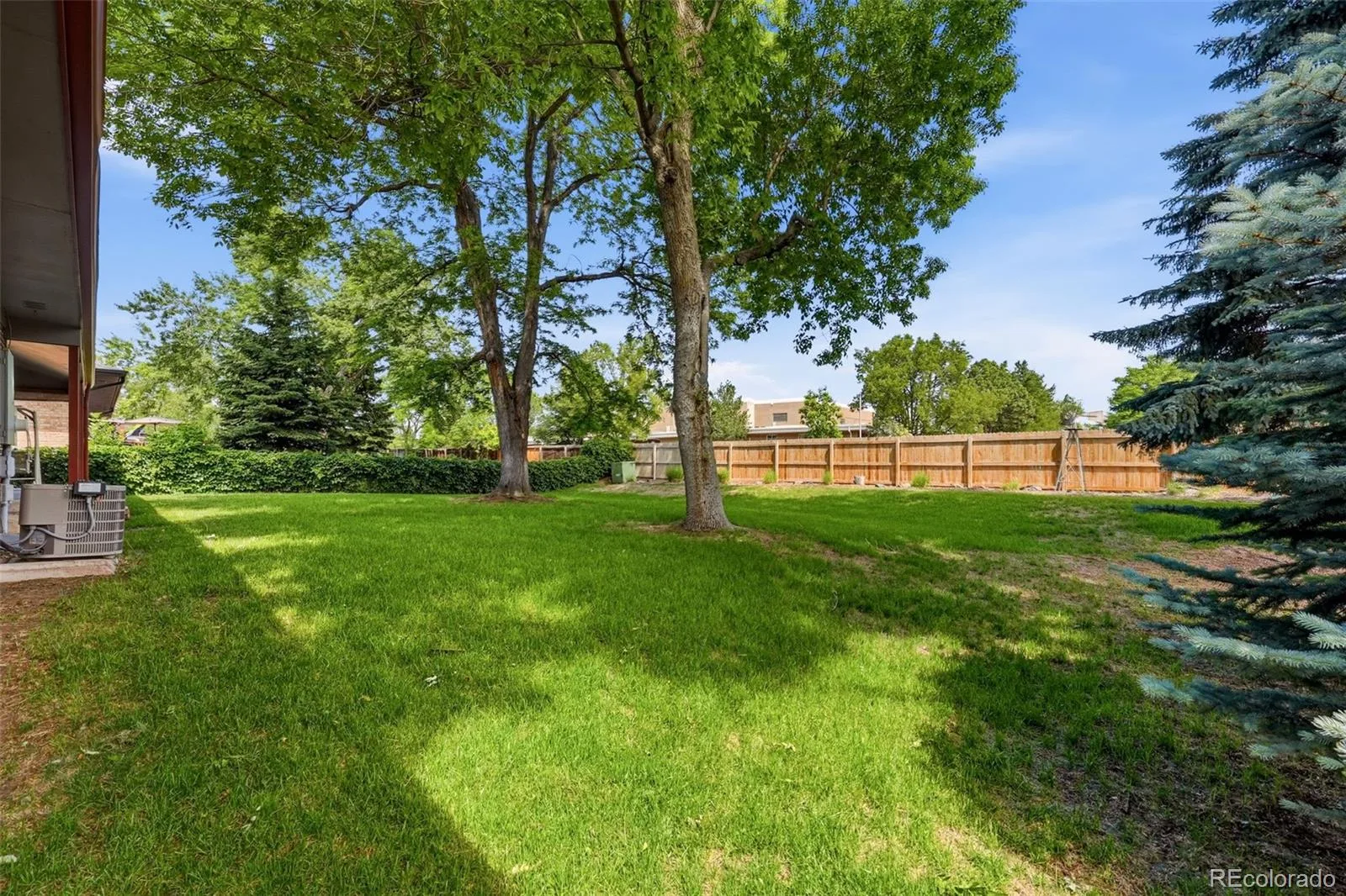 6655 E Amherst Avenue Denver CO 80224 MLS #REC5807374 06102026211058 1600 39