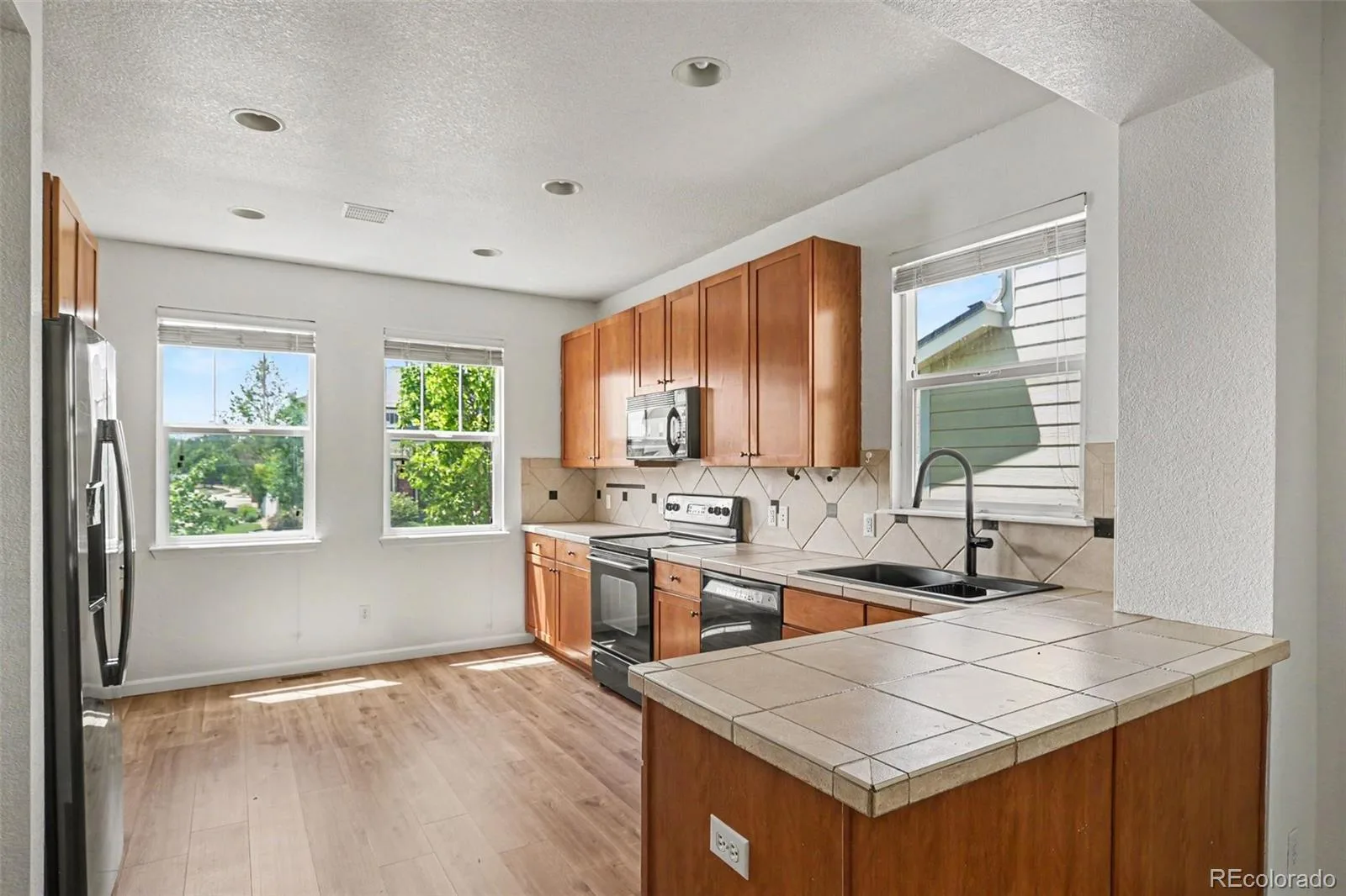 23502 E Alabama Drive Aurora CO 80018 | MLS #REC5809750 07022026044836 1600 2