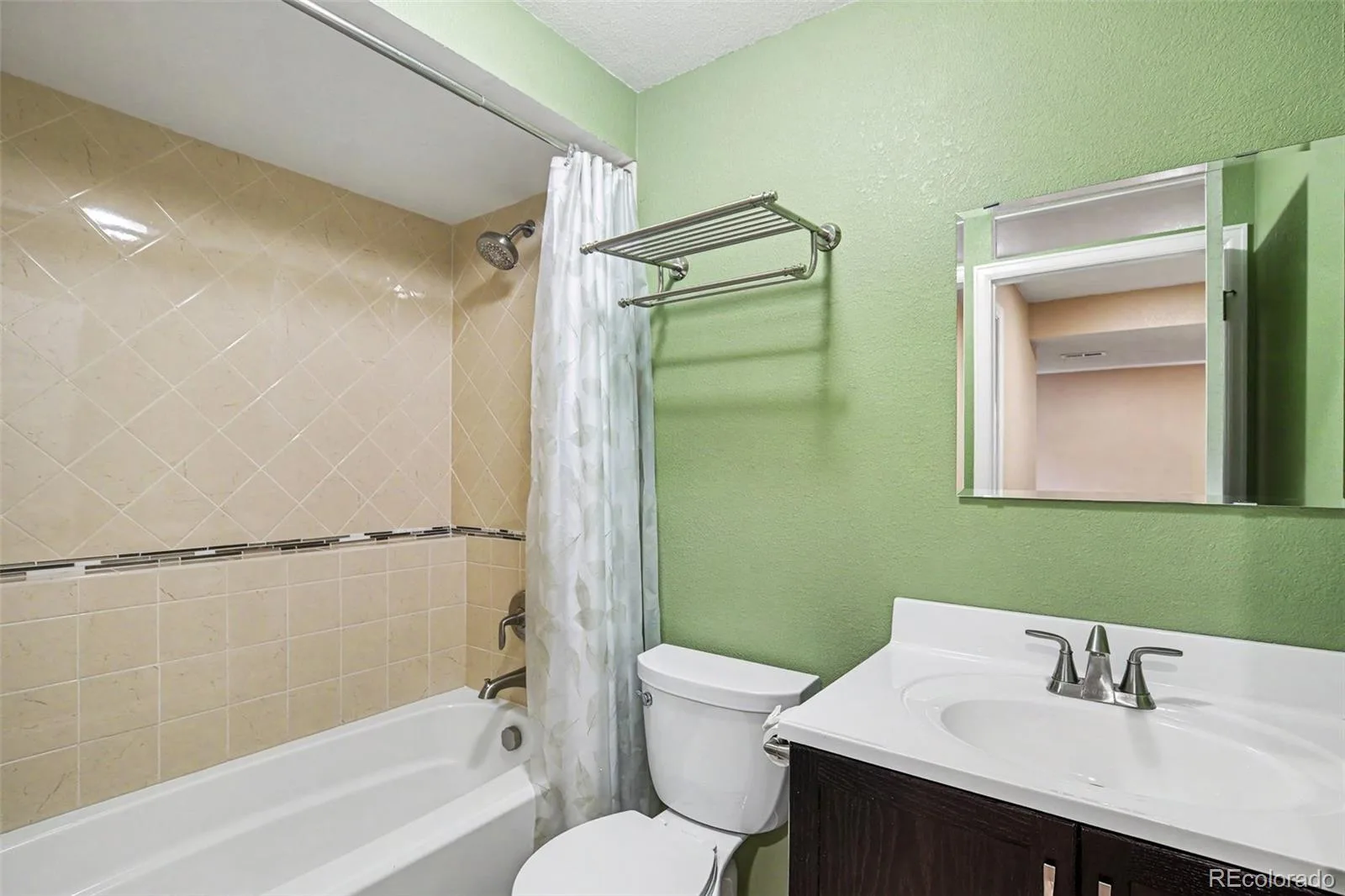 23502 E Alabama Drive Aurora CO 80018 | MLS #REC5809750 07022026044836 1600 20