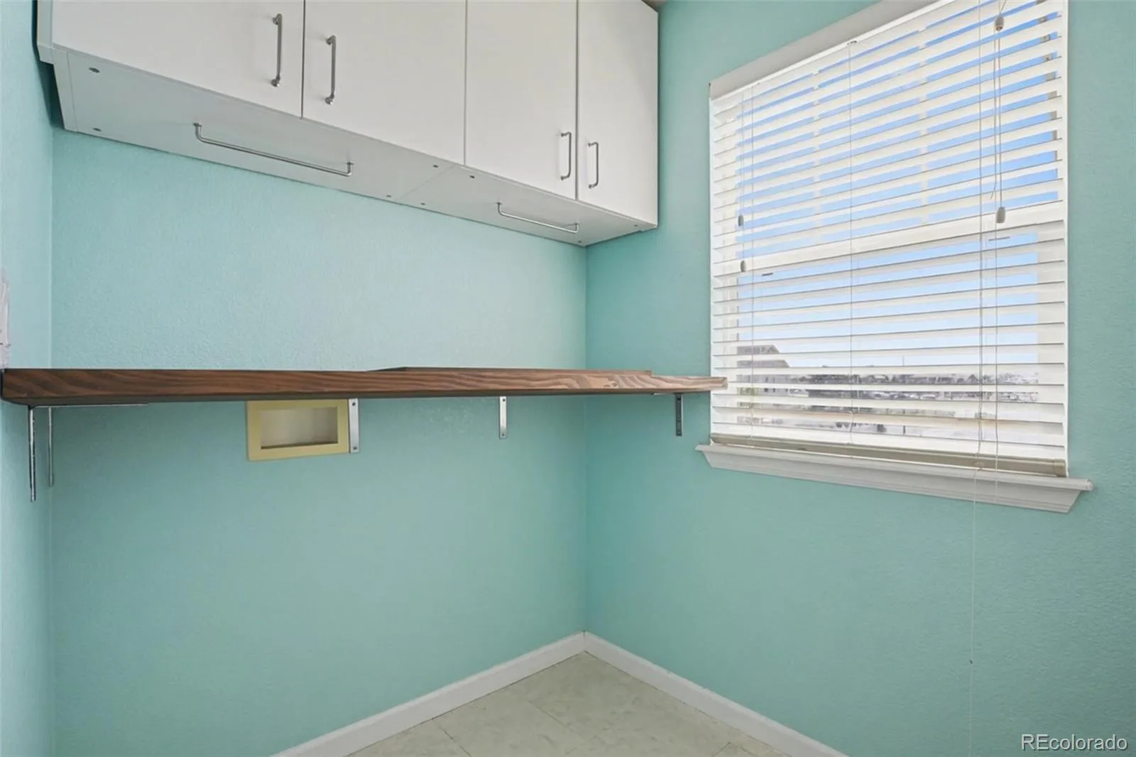 23502 E Alabama Drive Aurora CO 80018 | MLS #REC5809750 07022026044836 1600 25