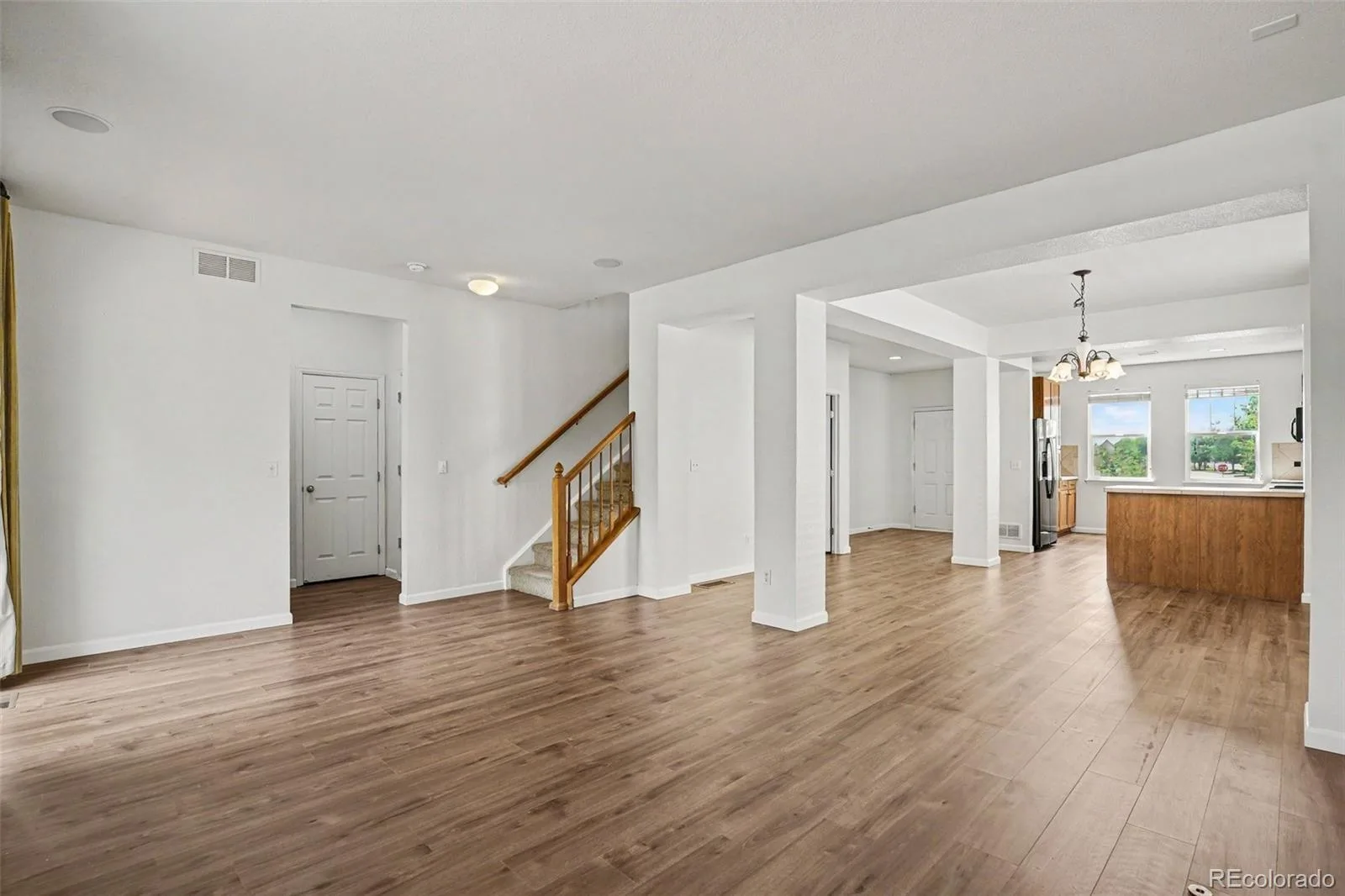 23502 E Alabama Drive Aurora CO 80018 | MLS #REC5809750 07022026044836 1600 8