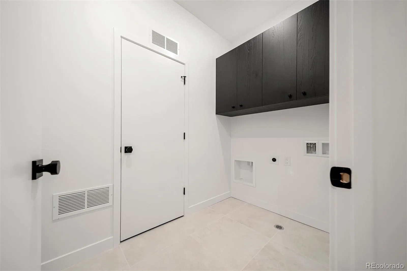 2359 S Bannock Street Denver CO 80223 MLS #REC5810242 05132026210006 1600 25