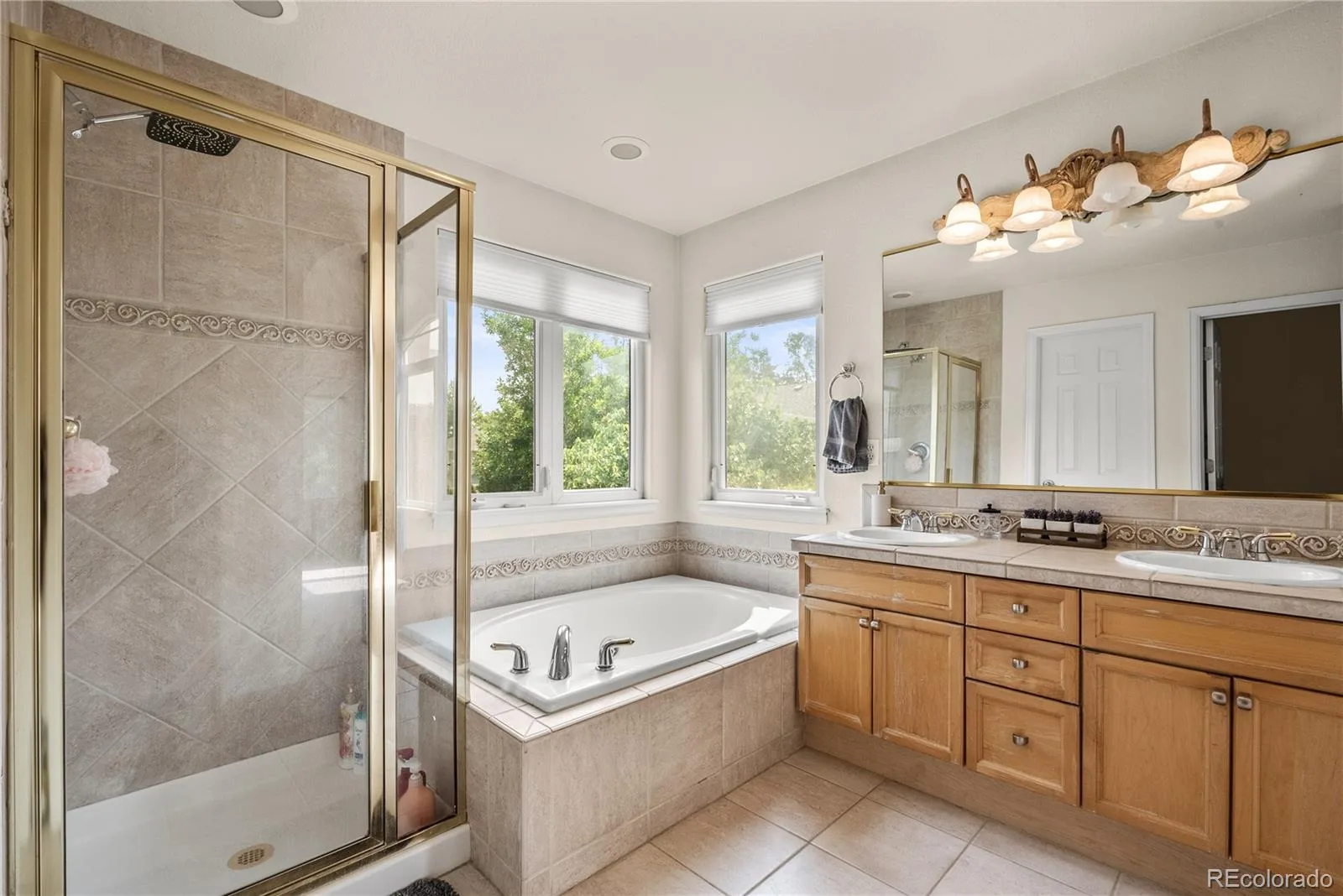 8382 E Amherst Circle Denver CO 80231 | MLS #REC5810769 08182026193328 1600 28
