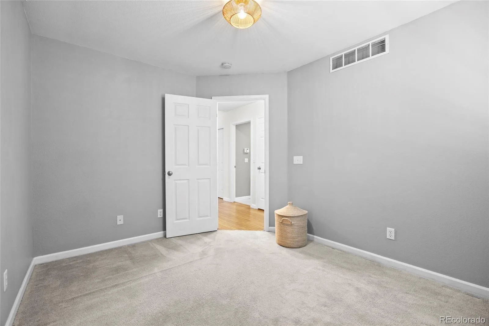 21499 E Nassau Avenue Aurora CO 80013 | MLS #REC5811831 08112026173032 1600 19