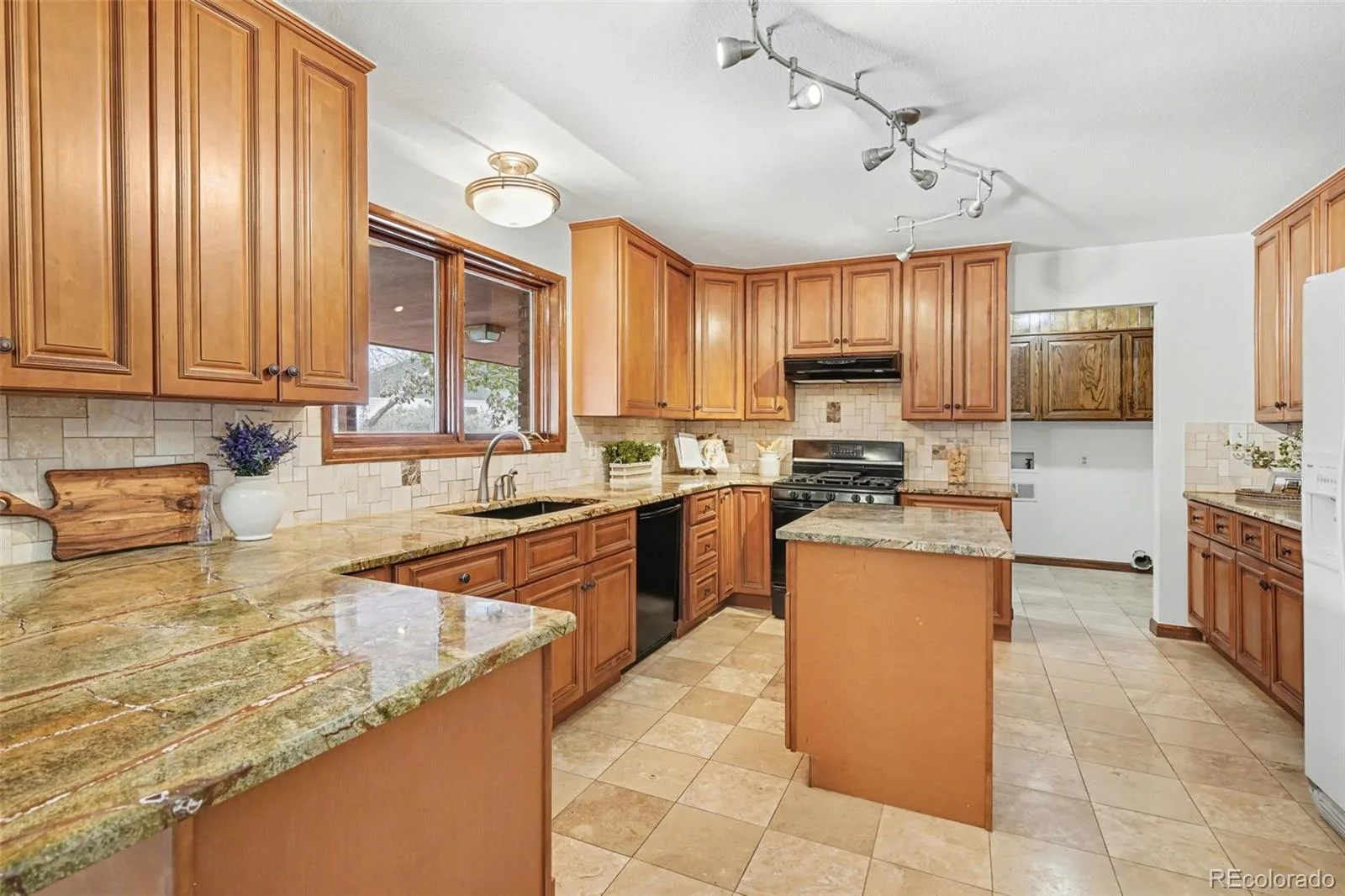 1661 W 115th Circle Westminster CO 80234 | MLS #REC5821238 08262026194606 1600 20