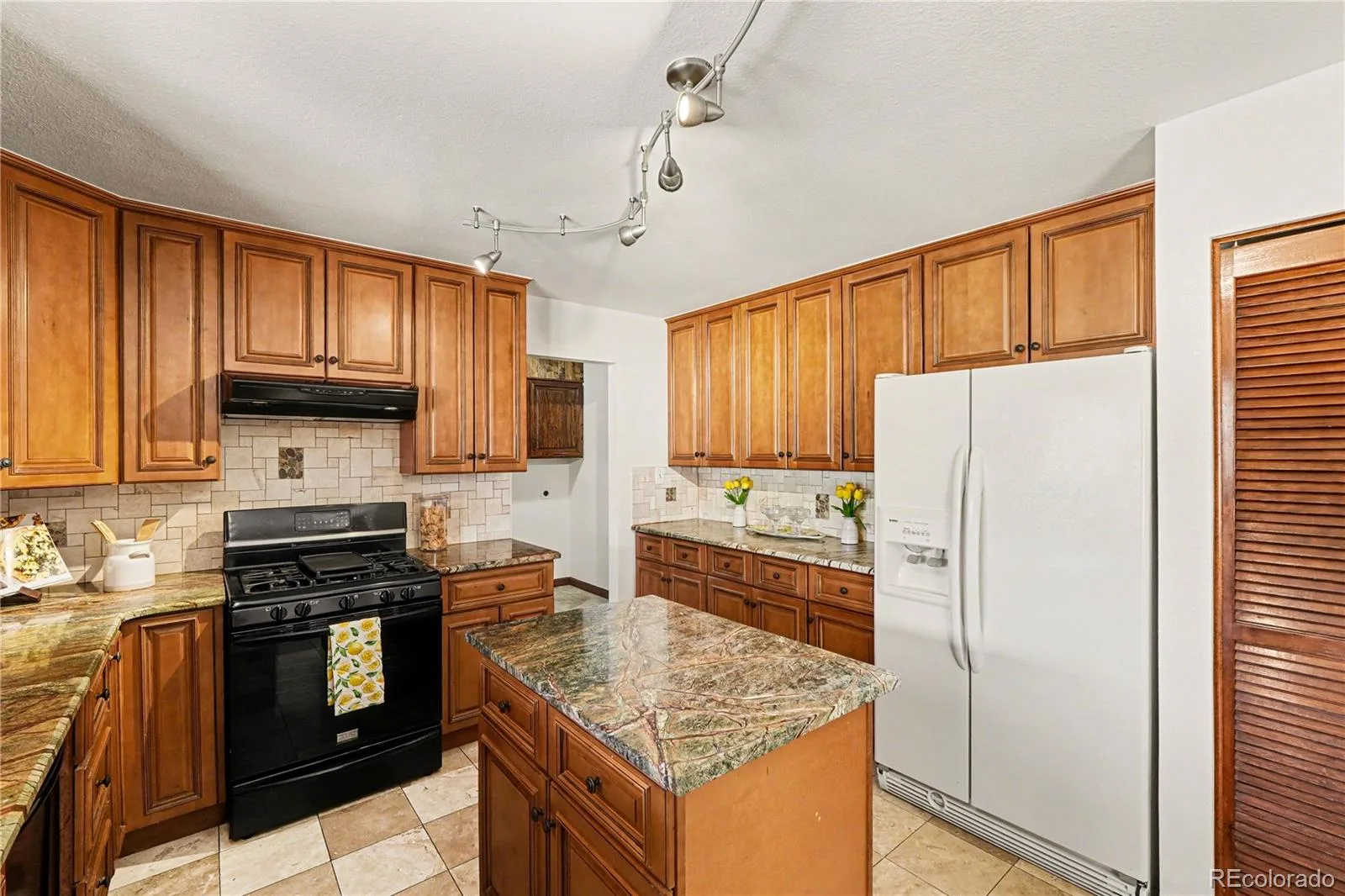 1661 W 115th Circle Westminster CO 80234 | MLS #REC5821238 08262026194606 1600 22