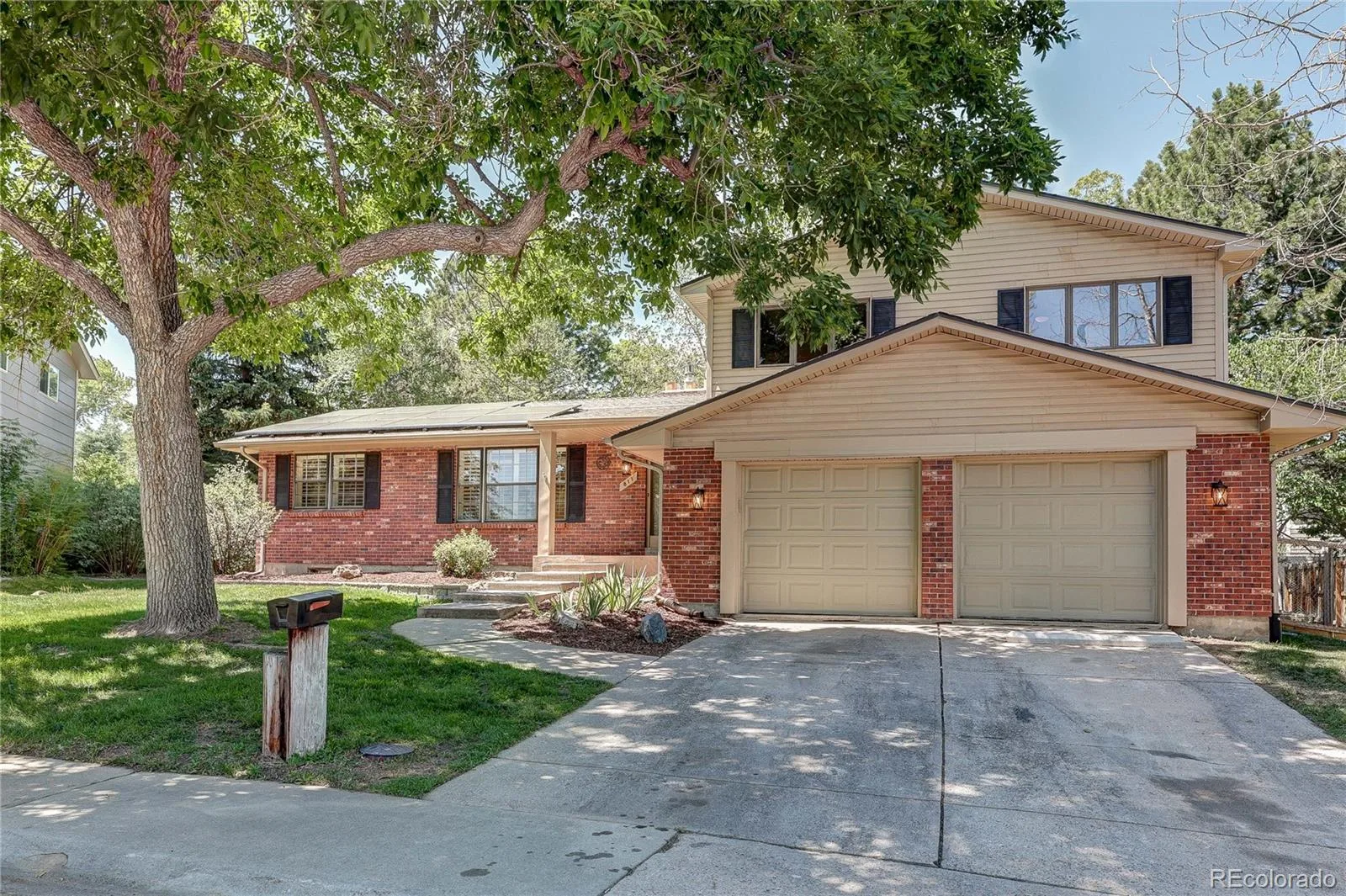 811 S Newcombe Way Lakewood CO 80226 MLS #REC5824160 06192026232723 1600 0