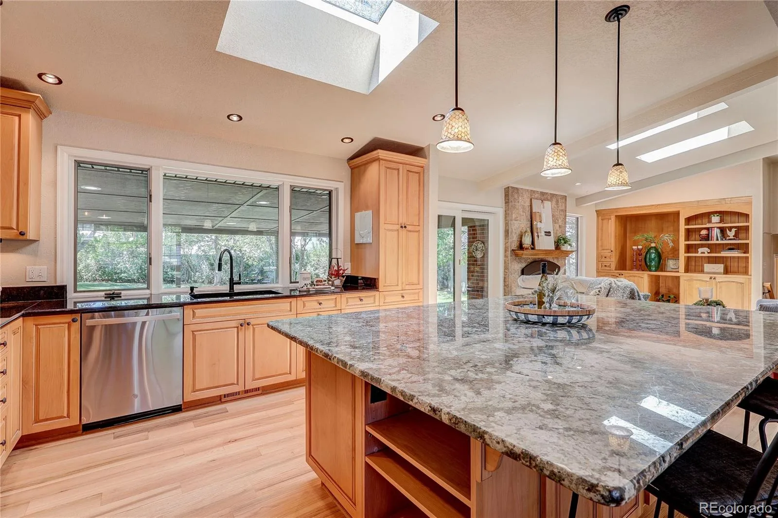 811 S Newcombe Way Lakewood CO 80226 MLS #REC5824160 06192026232723 1600 10