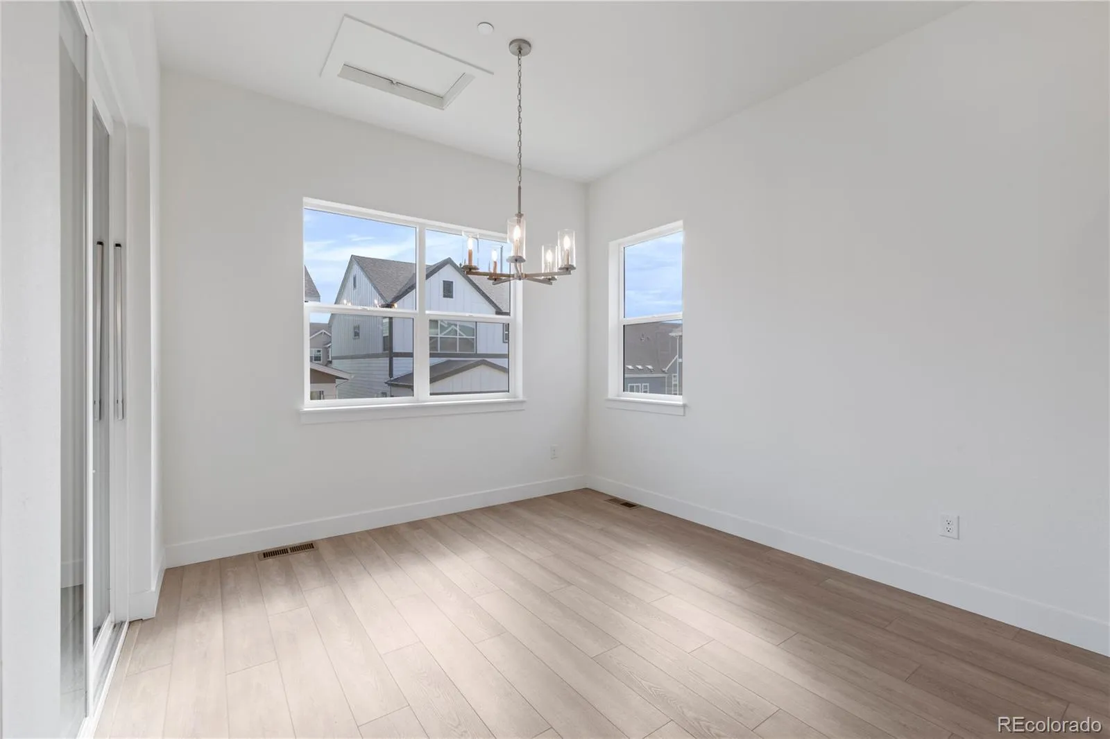 5630 W 142 Avenue Broomfield CO 80020 MLS #REC5826584 05032026000849 1600 12
