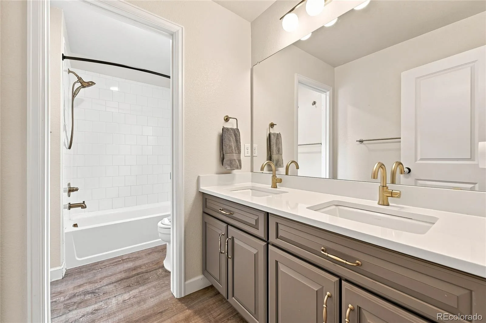 5462 Gray Wolf Lane Castle Rock CO 80104 | MLS #REC5830698 08302026173633 1600 15