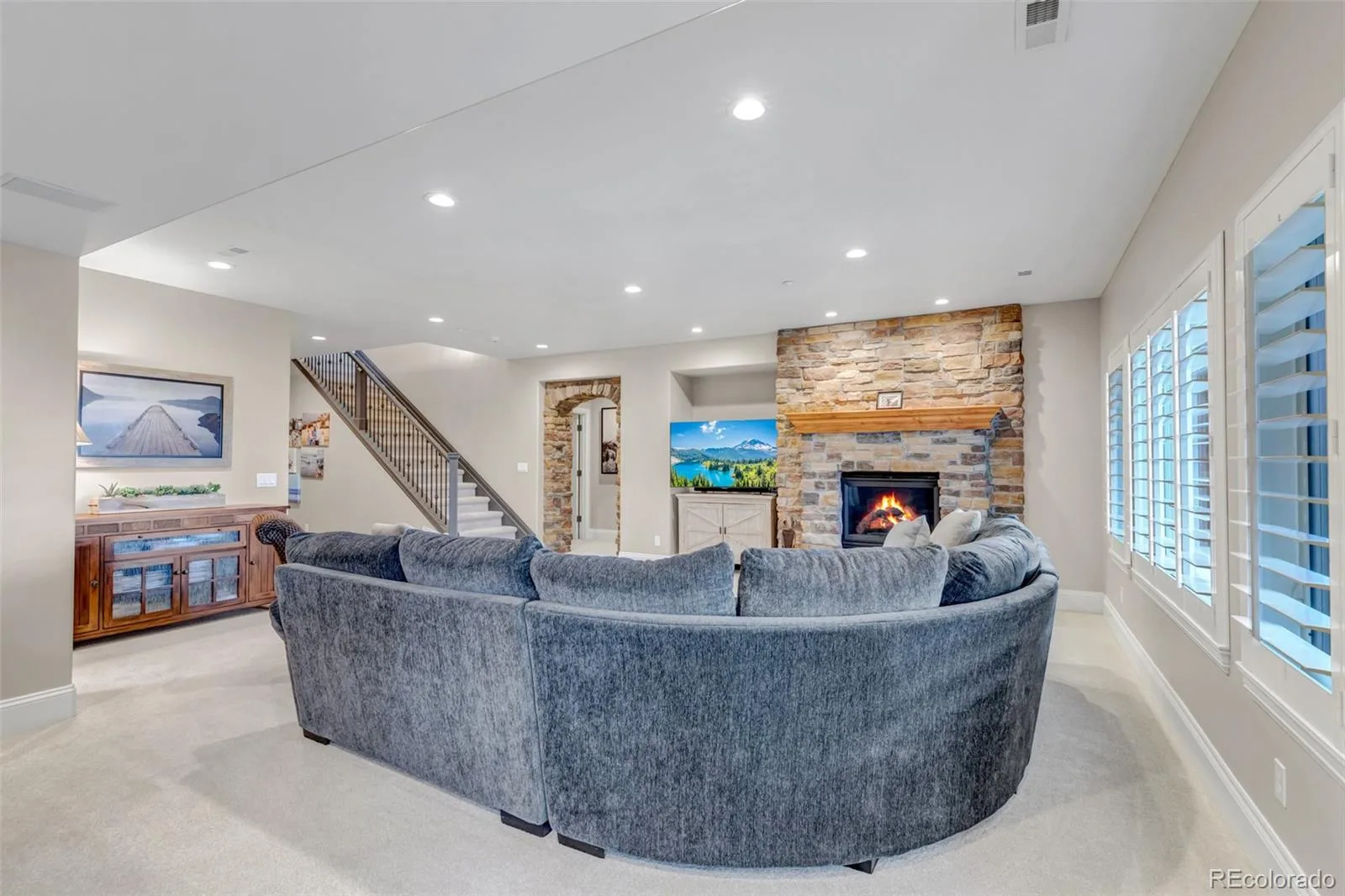 5101 Ten Mile Place Castle Rock CO 80108 | MLS #REC5832479 08262026134232 1600 35