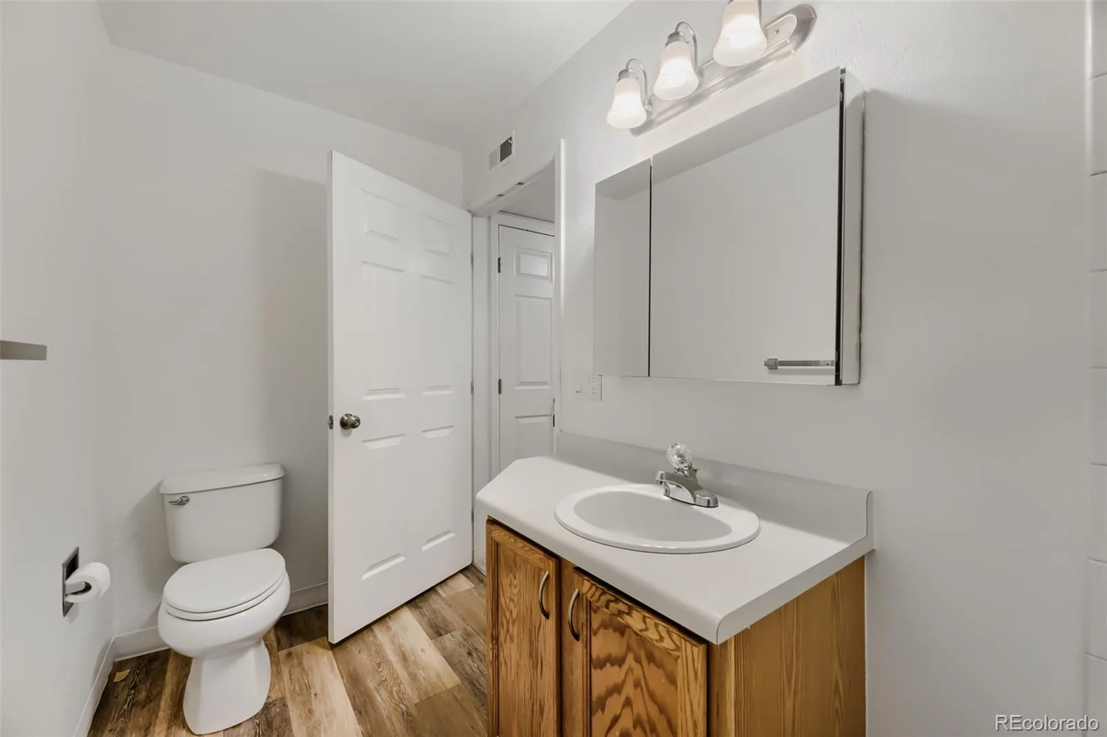 13095 W Cedar Drive #106 Lakewood CO 80228 | MLS #REC5832754 07252026013341 1600 27