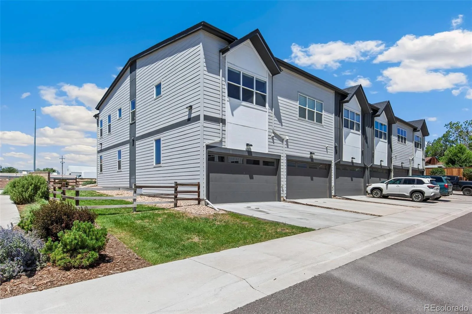 6305 King Court Denver CO 80221 | MLS #REC5835589 07072026230728 1600 21