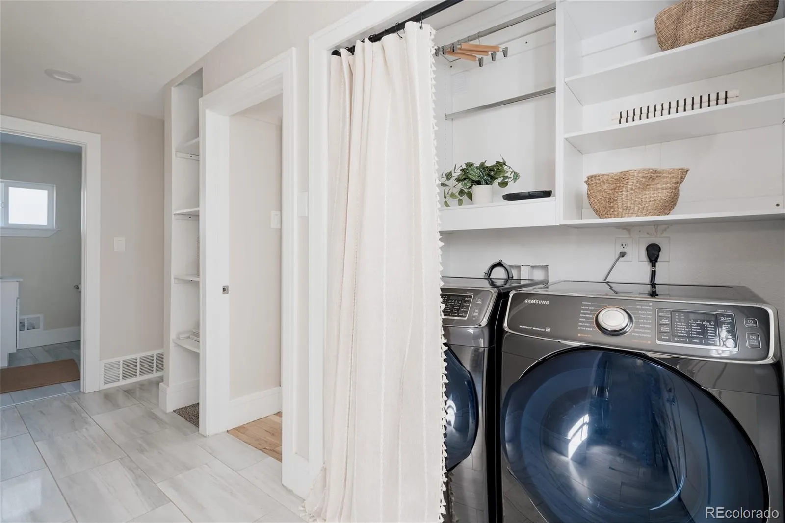 04072026230339 1600 27