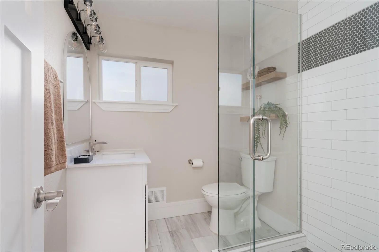 04072026230339 1600 31