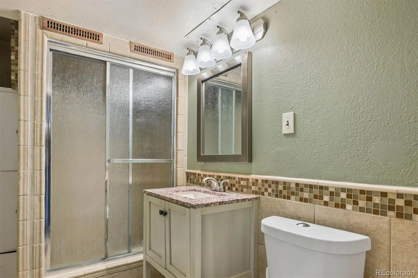 03262026004517 1600 30