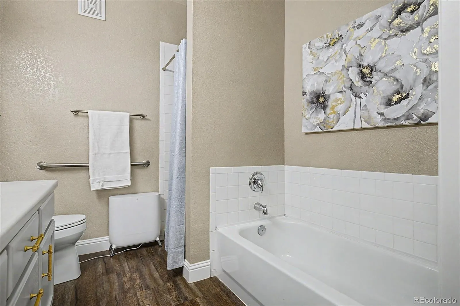 4457 S Jebel Court Centennial CO 80015 | MLS #REC5845676 04202026182337 1600 23