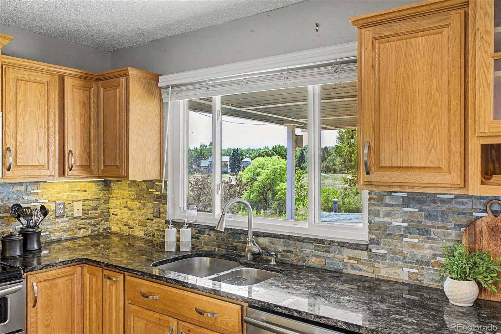 9786 Garrison Lane Broomfield CO 80021 MLS #REC5845777 07102026000927 1600 15