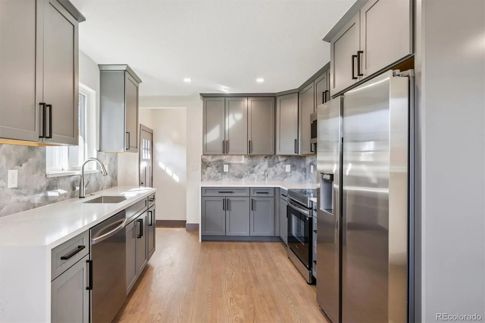 3323 Poplar Street #3323 Denver CO 80207 | MLS #REC5846020 07032026193757 1600 7