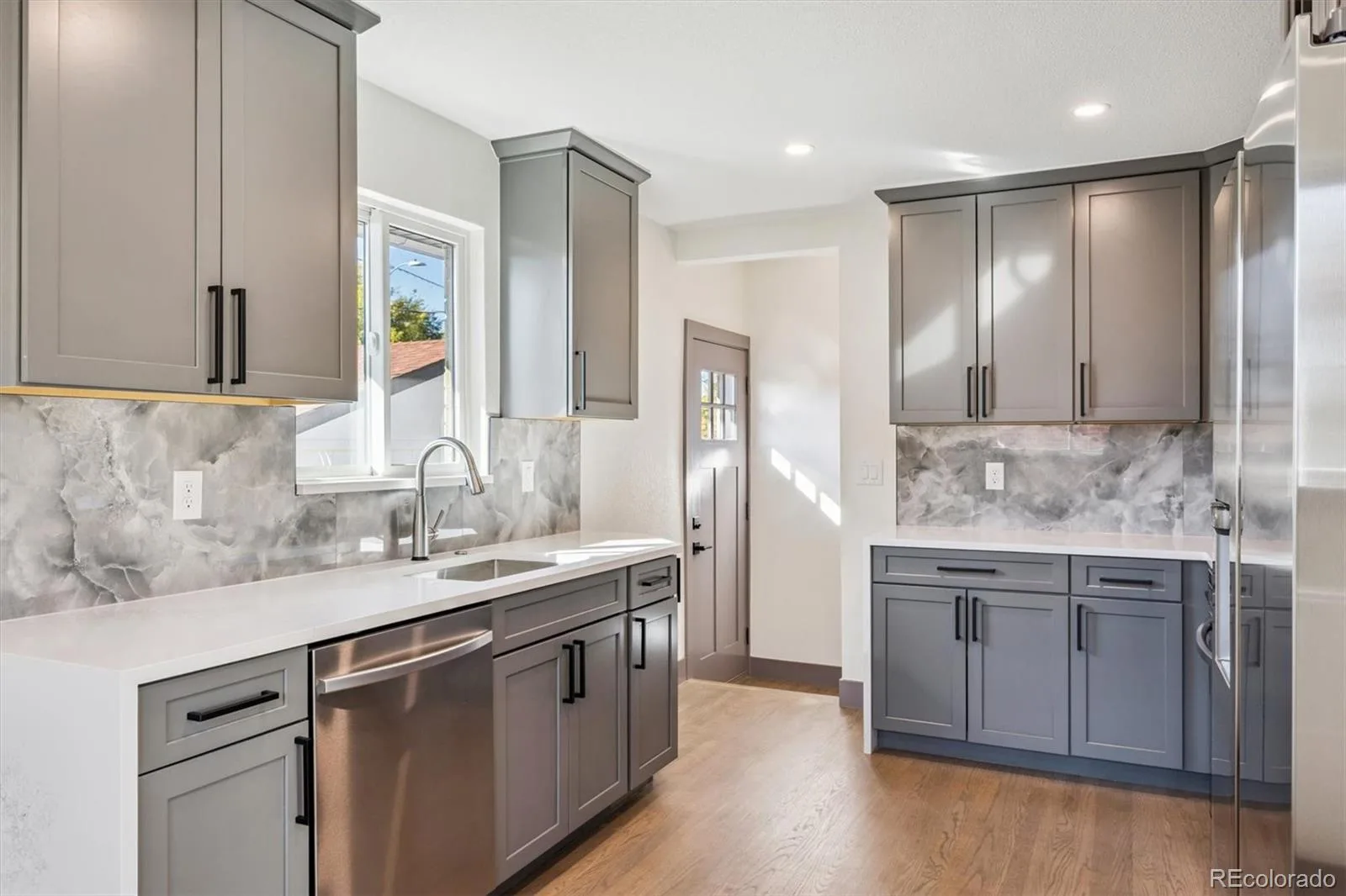 3323 Poplar Street #3323 Denver CO 80207 | MLS #REC5846020 07032026193757 1600 8