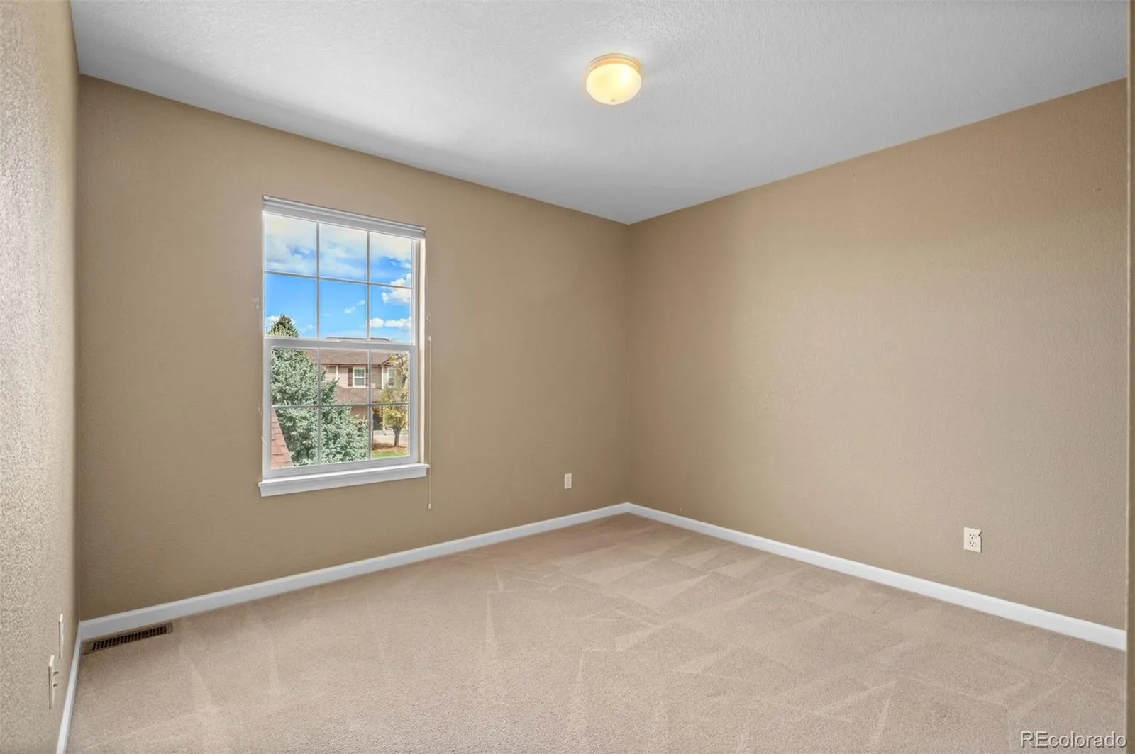 12009 Pine Top Street Parker CO 80138 | MLS #REC5846375 07092026004555 1600 25