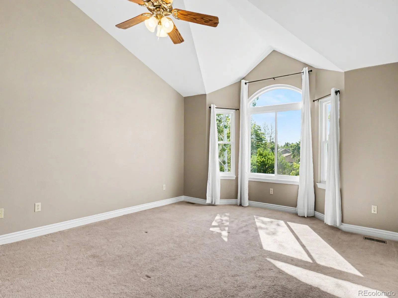 1250 Snowberry Lane Broomfield CO 80020 MLS #REC5846669 06302026235549 1600 21