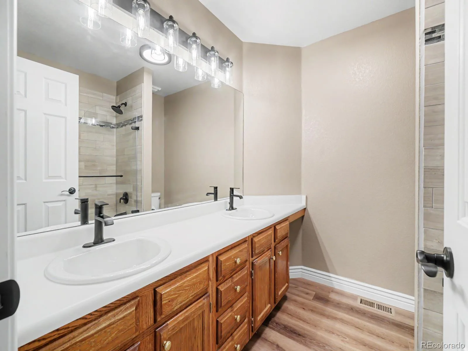 1250 Snowberry Lane Broomfield CO 80020 MLS #REC5846669 06302026235549 1600 29