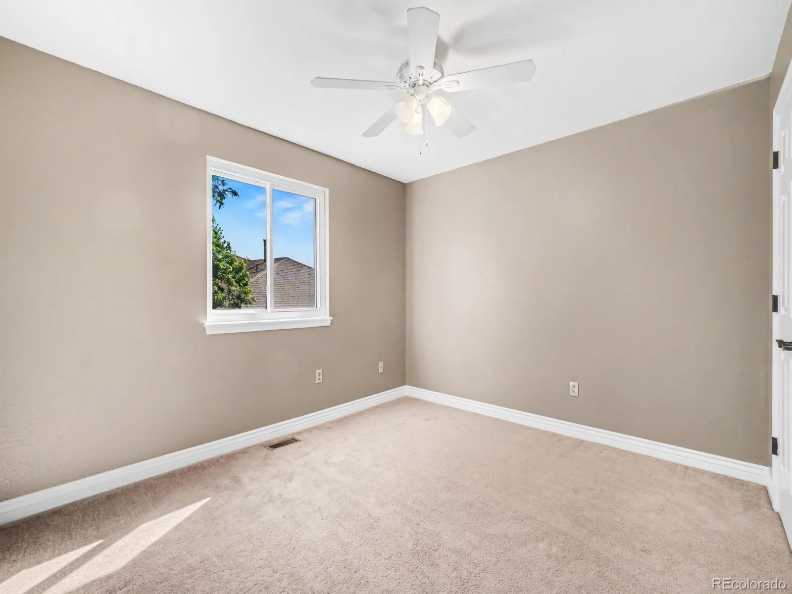 1250 Snowberry Lane Broomfield CO 80020 MLS #REC5846669 06302026235549 1600 32