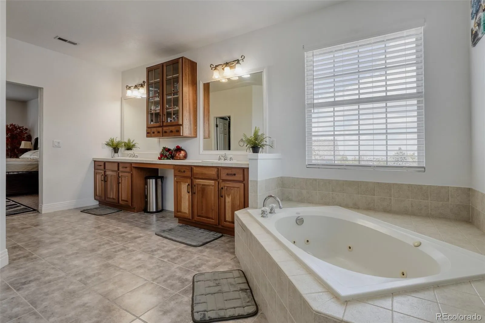 24476 E Fremont Drive Aurora CO 80016 MLS #REC5846710 04292026224814 1600 19