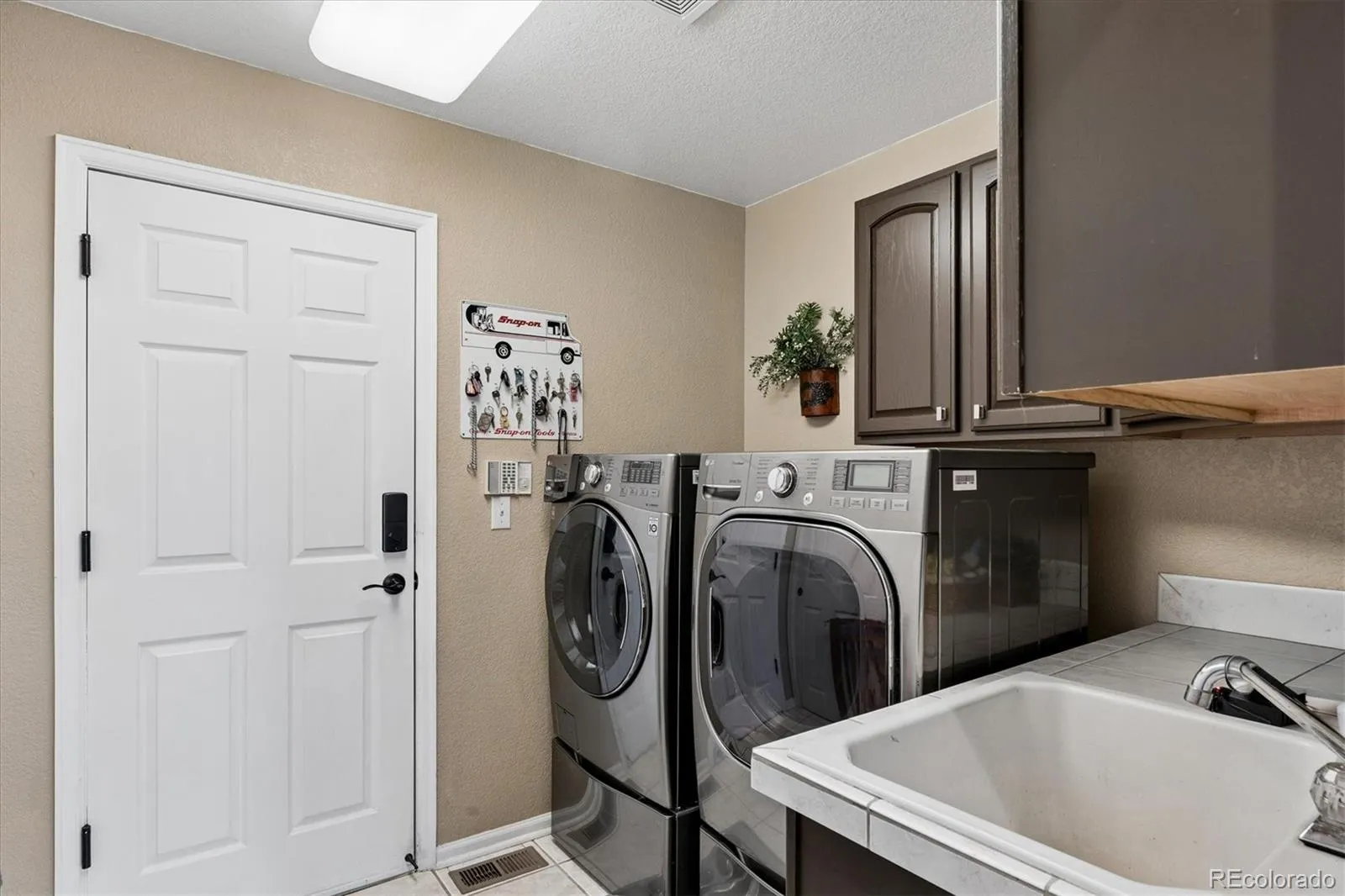 6977 Chestnut Court Parker CO 80134 MLS #REC5847684 05102026041831 1600 11