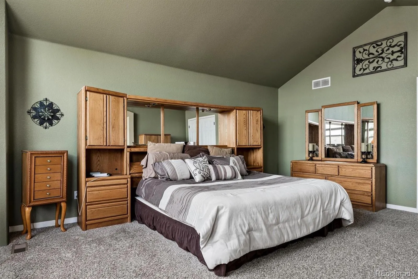 6977 Chestnut Court Parker CO 80134 MLS #REC5847684 05102026041831 1600 15
