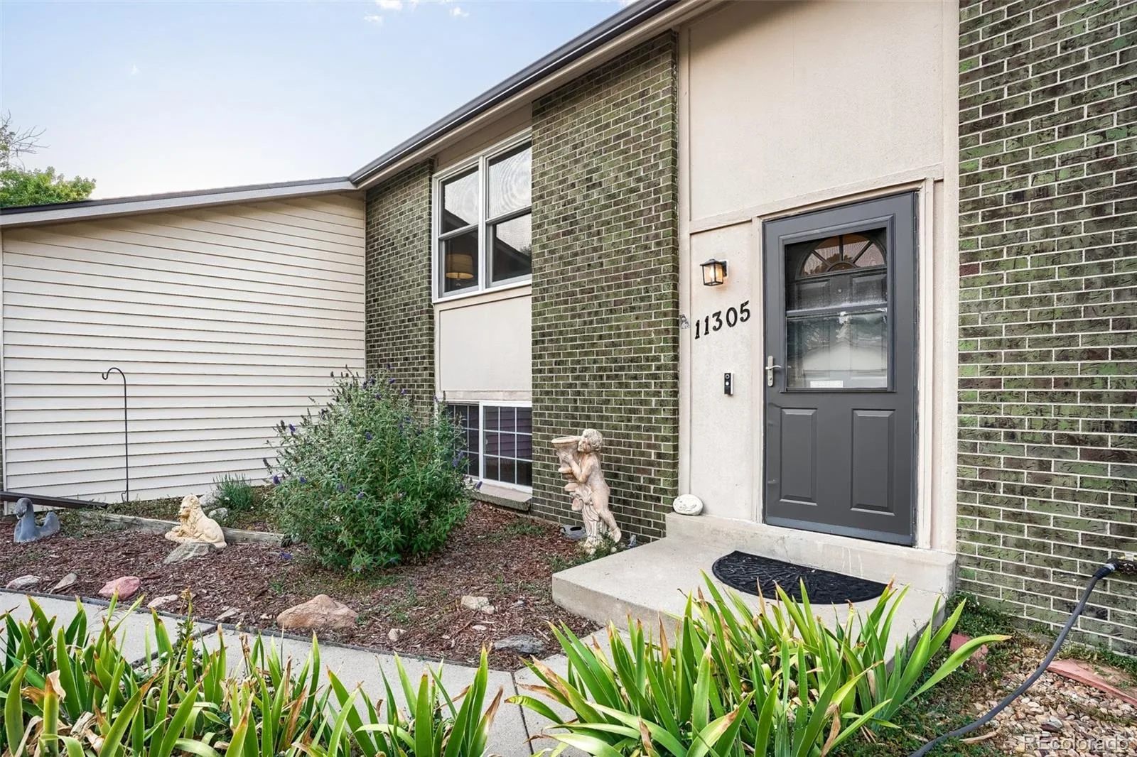 11305 W Texas Avenue Denver CO 80232 | MLS #REC5849484 08152026213655 1600 2