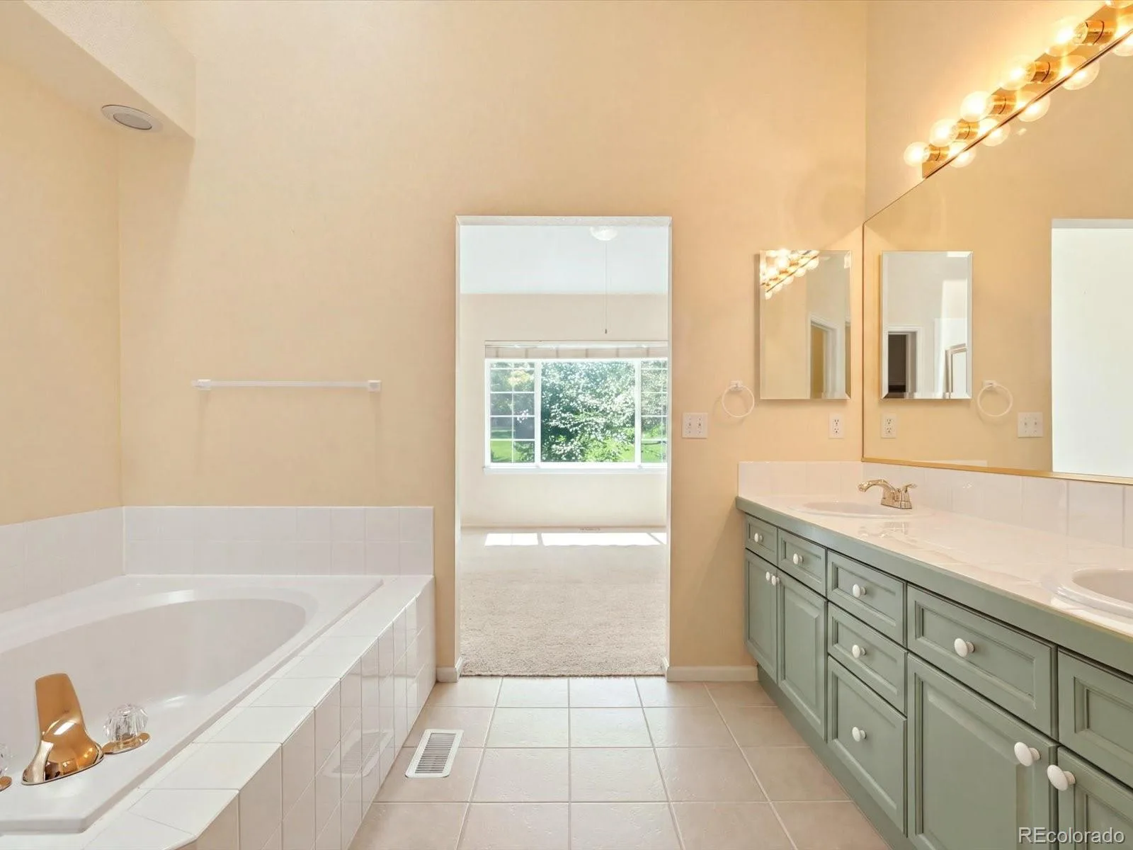 9805 Carmel Court Lone Tree CO 80124 | MLS #REC5850913 08282026144916 1600 27