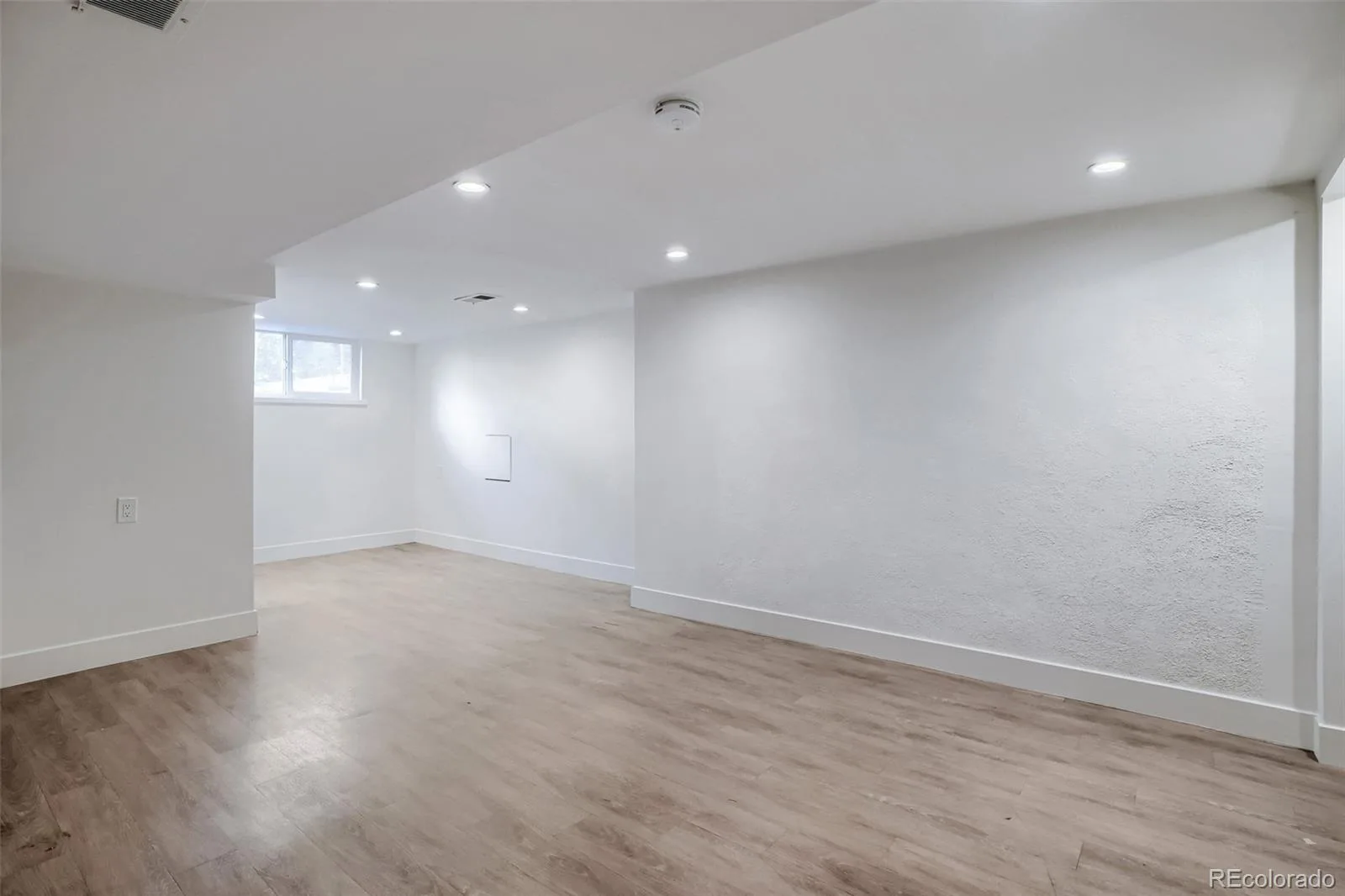 2391 W 56th Denver CO 80221 MLS #REC5851883 06092026015657 1600 27