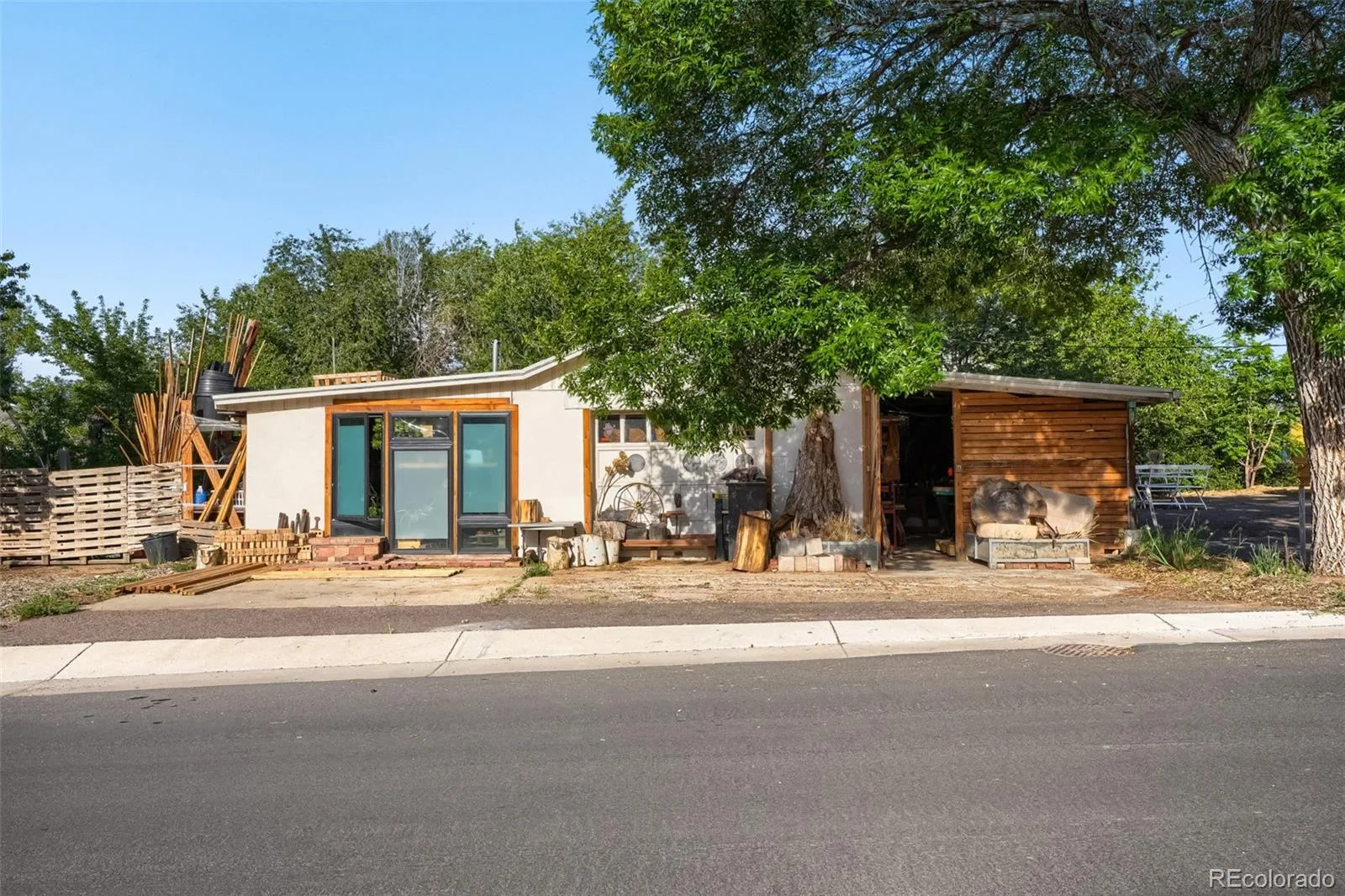 2391 W 56th Denver CO 80221 MLS #REC5851883 06092026015657 1600 38