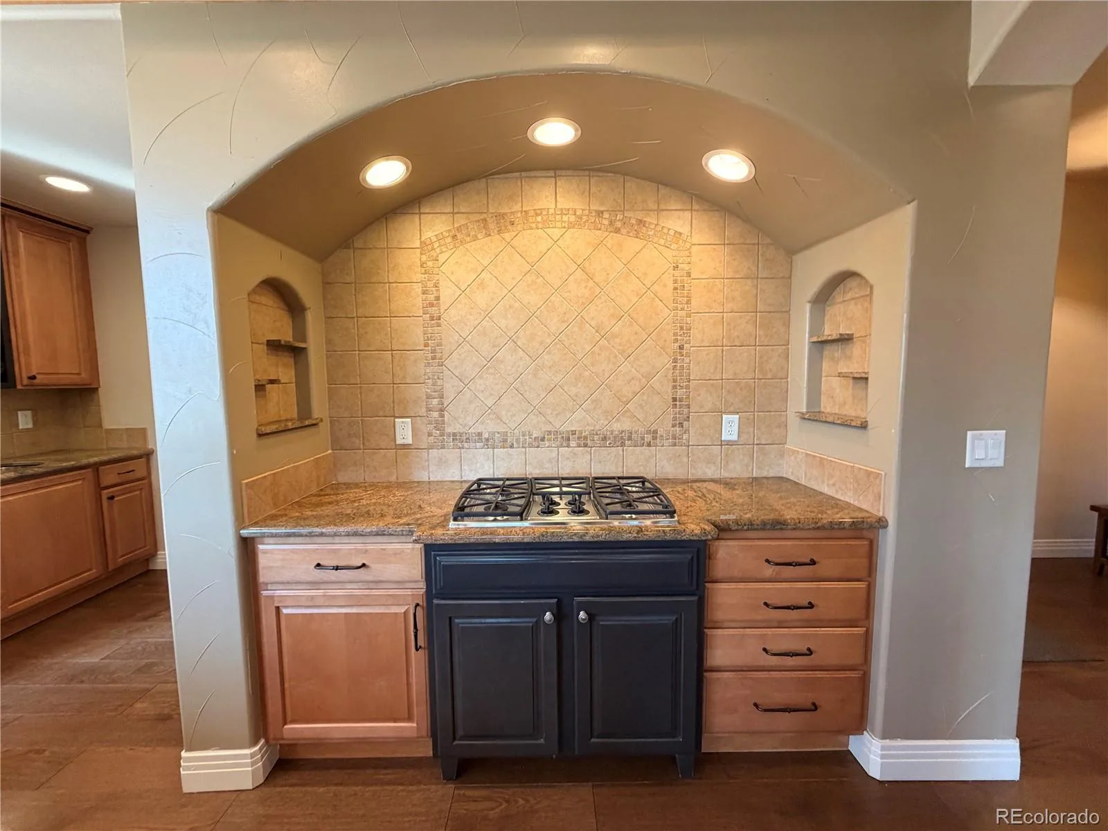 6265 Diamond Ridge Parkway Castle Rock CO 80108 MLS #REC5853286 06262026201309 1600 12