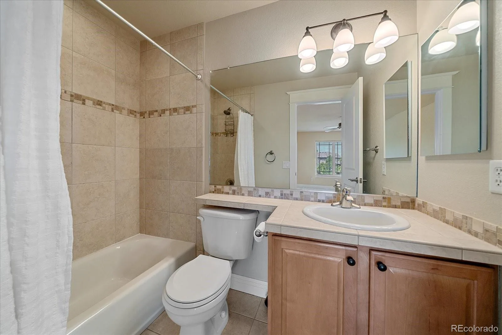 6265 Diamond Ridge Parkway Castle Rock CO 80108 MLS #REC5853286 06262026201309 1600 25